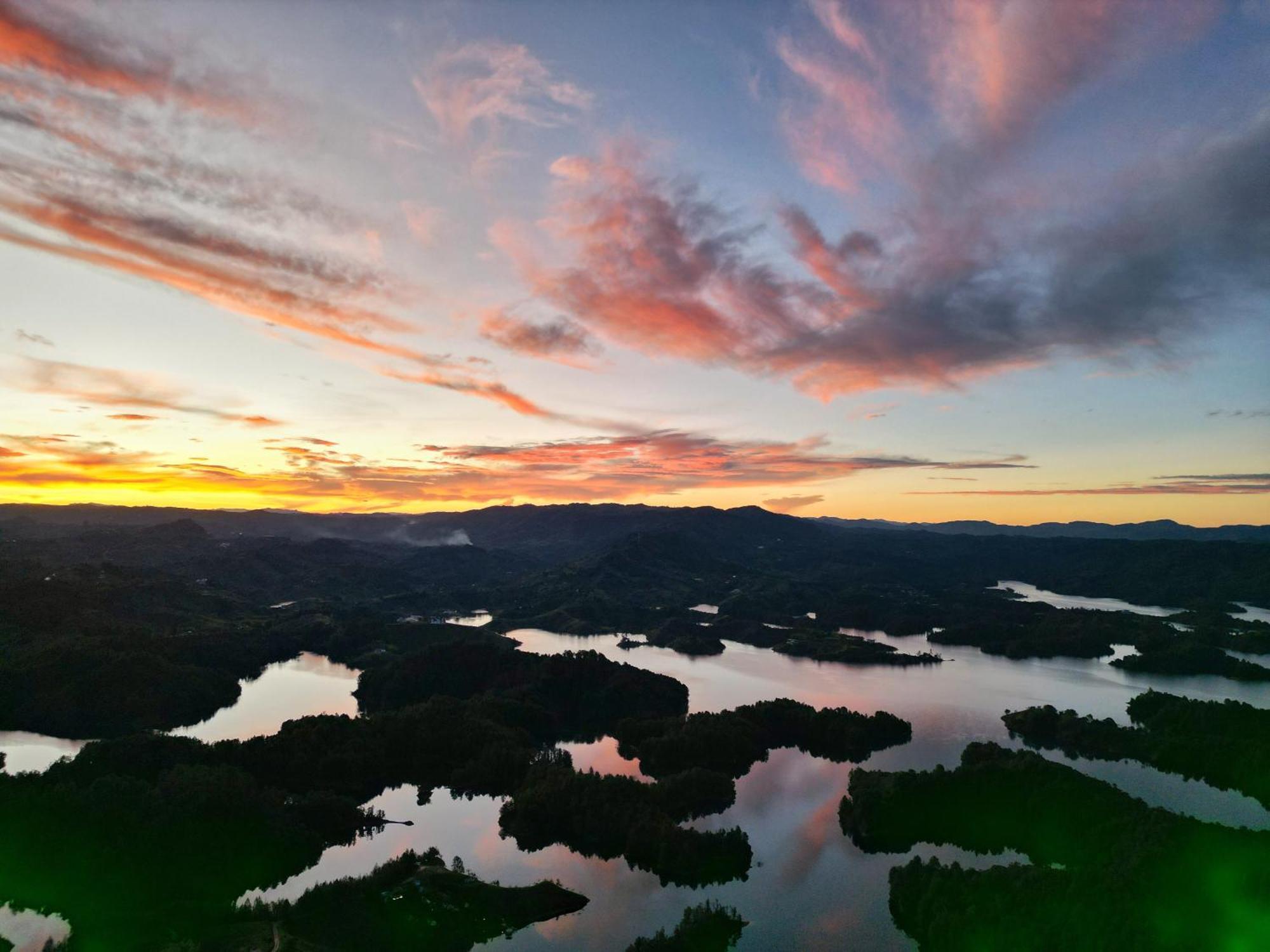 Levit Glamping - Hotel Guatape Penol (Adults Only) Guatapé Exterior foto